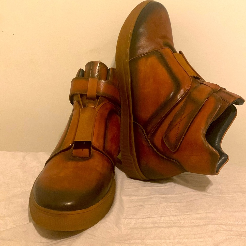 JUMP SCULLY HIGH-TOP SNEAKER 15